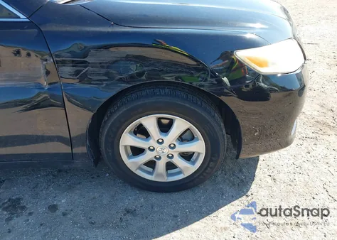 2011 Toyota Camry Le z USA, uszkodzony, nr VIN 4T1BF3EK9BU705003